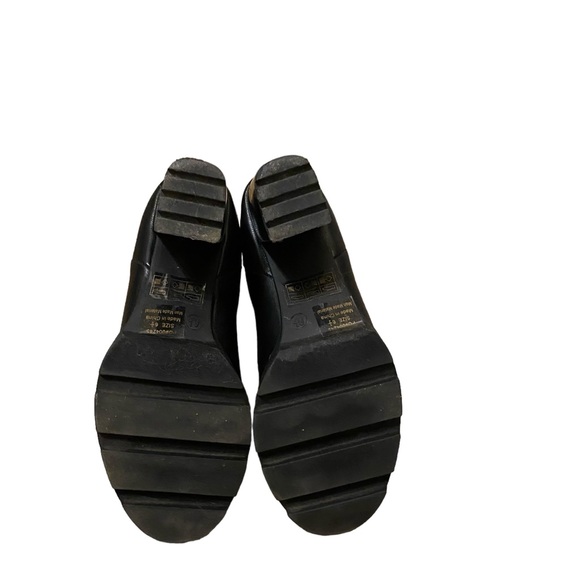 Journee Islana Comfort Foam Stacked Heel Boot - Picture 7 of 8